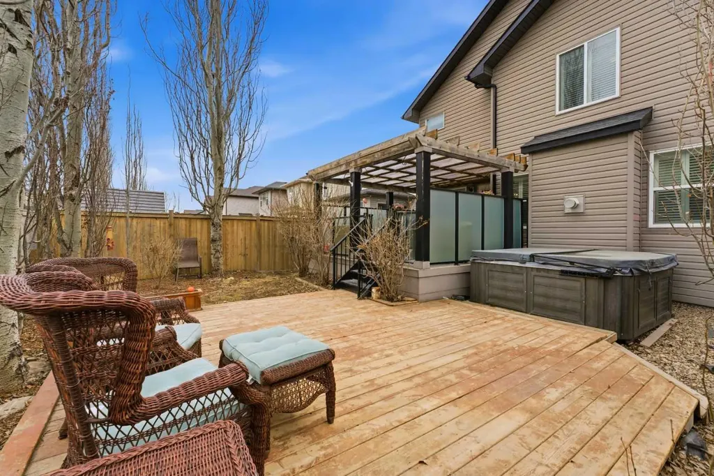 78 Hillcrest Street SW Airdrie AB T4B 0Y7