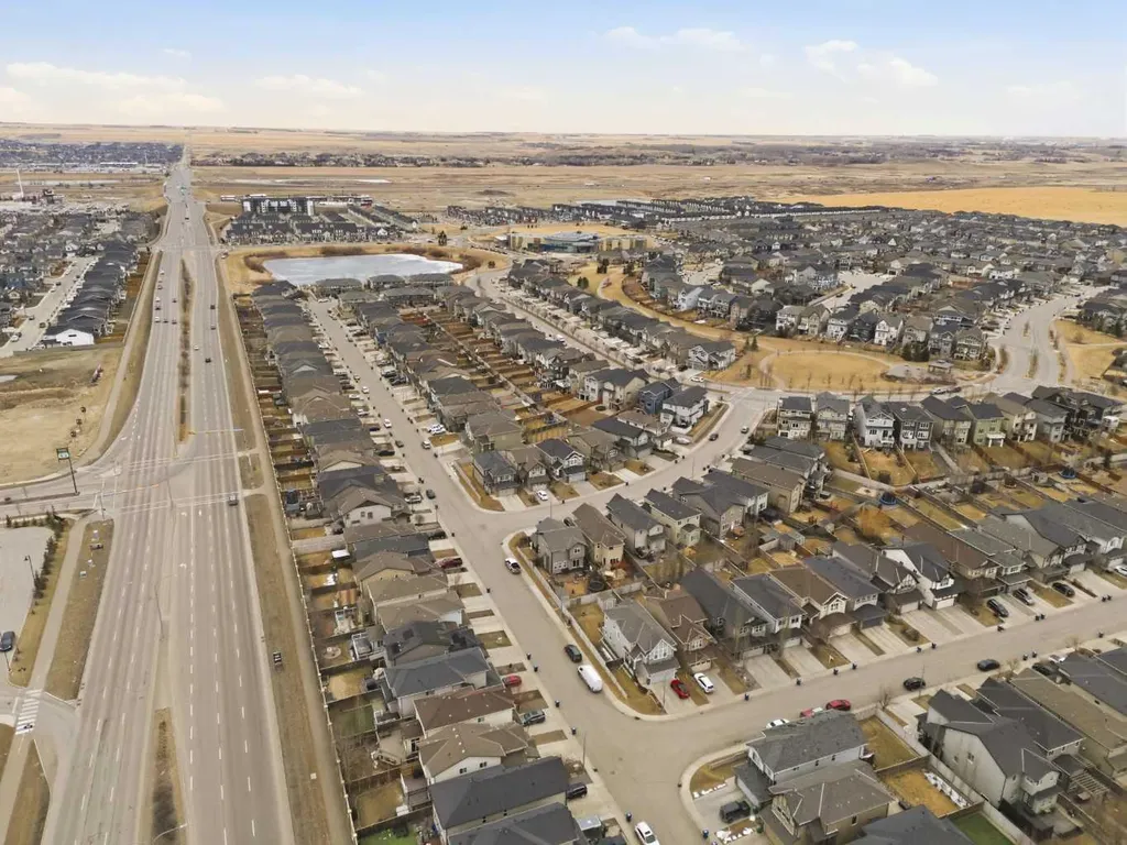 78 Hillcrest Street SW Airdrie AB T4B 0Y7