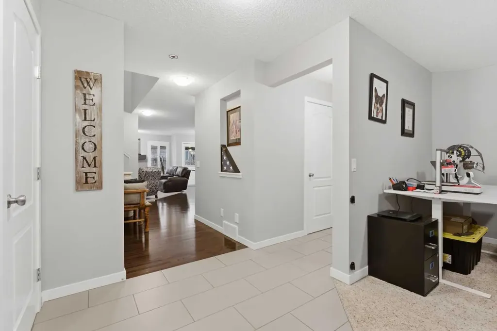 78 Hillcrest Street SW Airdrie AB T4B 0Y7