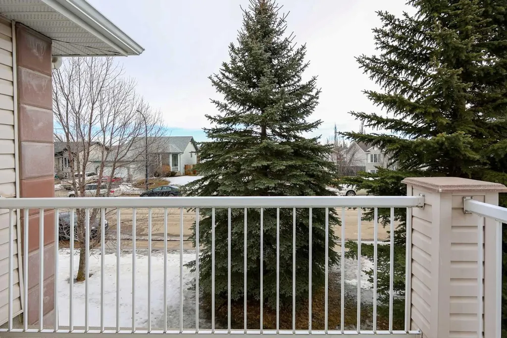 32 Daines Avenue Red Deer AB T4R 2Z5