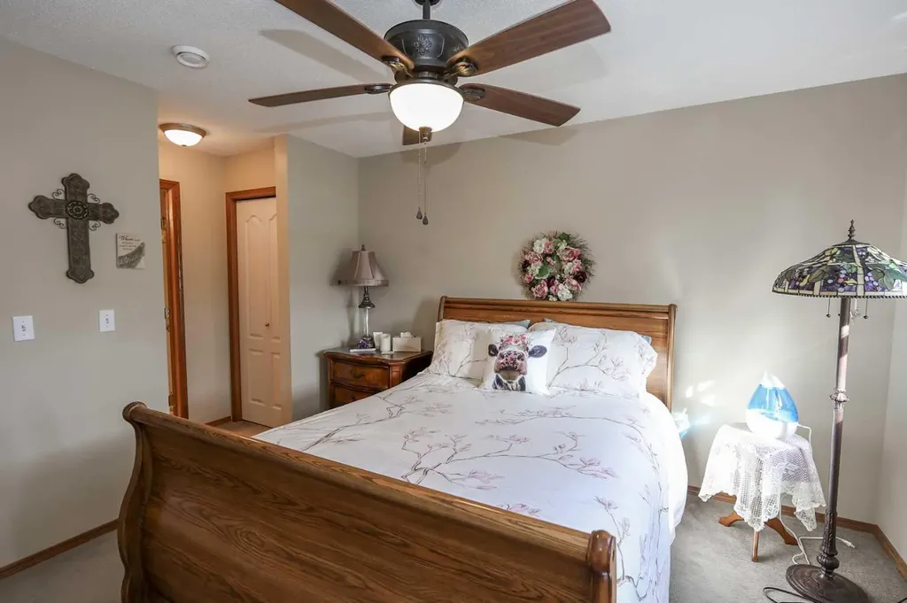 32 Daines Avenue Red Deer AB T4R 2Z5