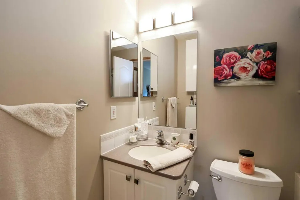 32 Daines Avenue Red Deer AB T4R 2Z5