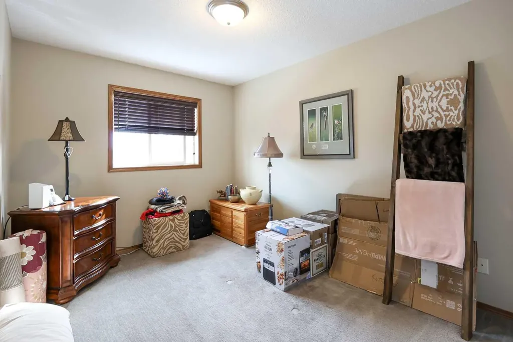 32 Daines Avenue Red Deer AB T4R 2Z5
