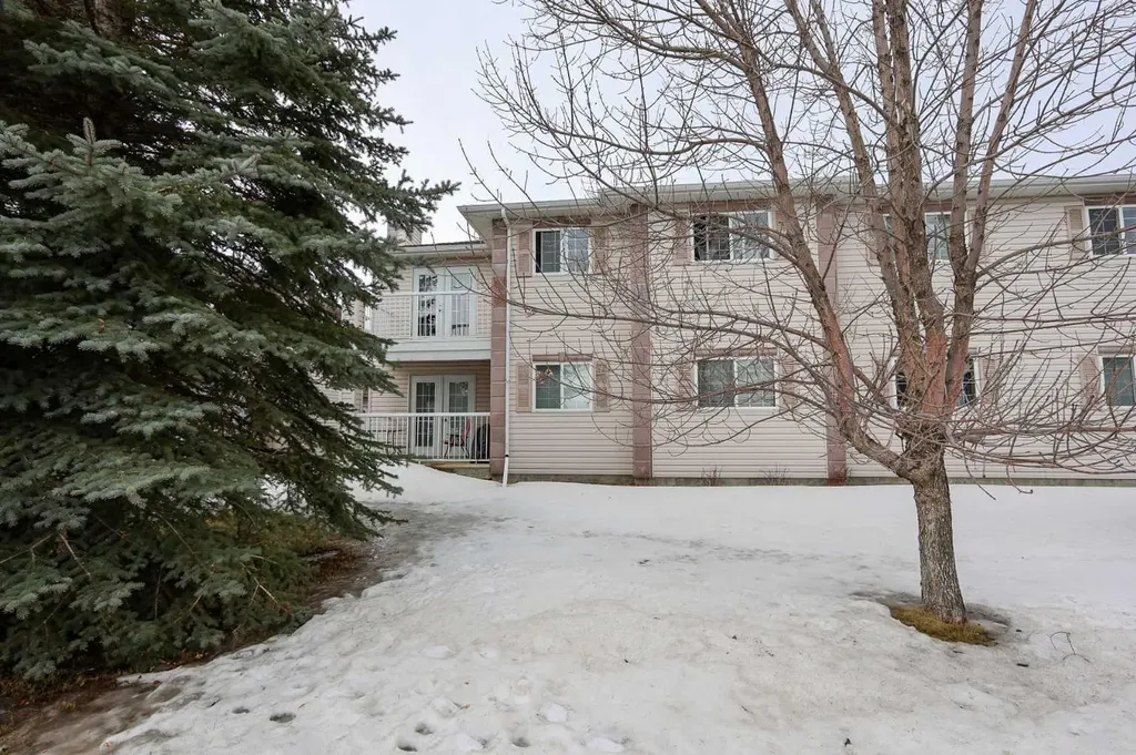 32 Daines Avenue Red Deer AB T4R 2Z5