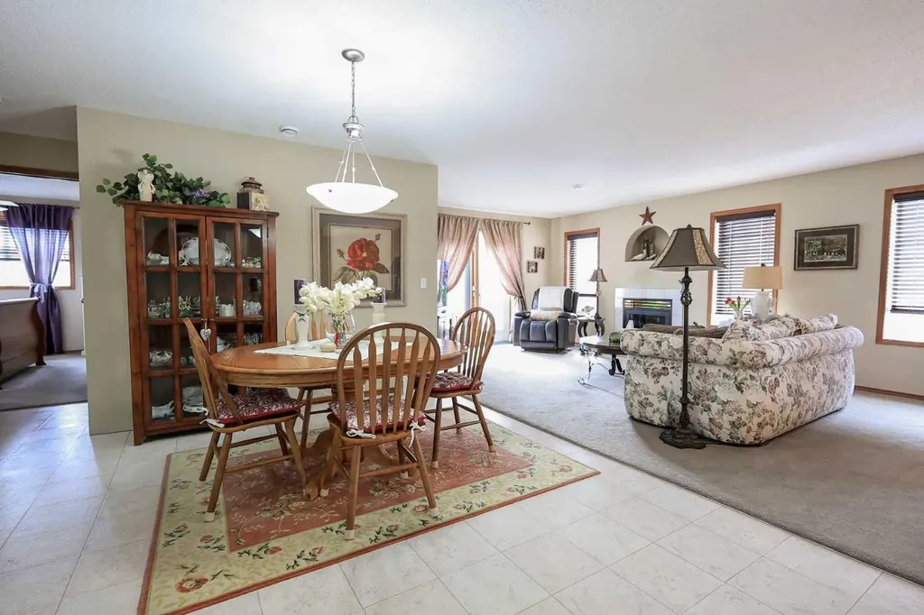 32 Daines Avenue Red Deer AB T4R 2Z5