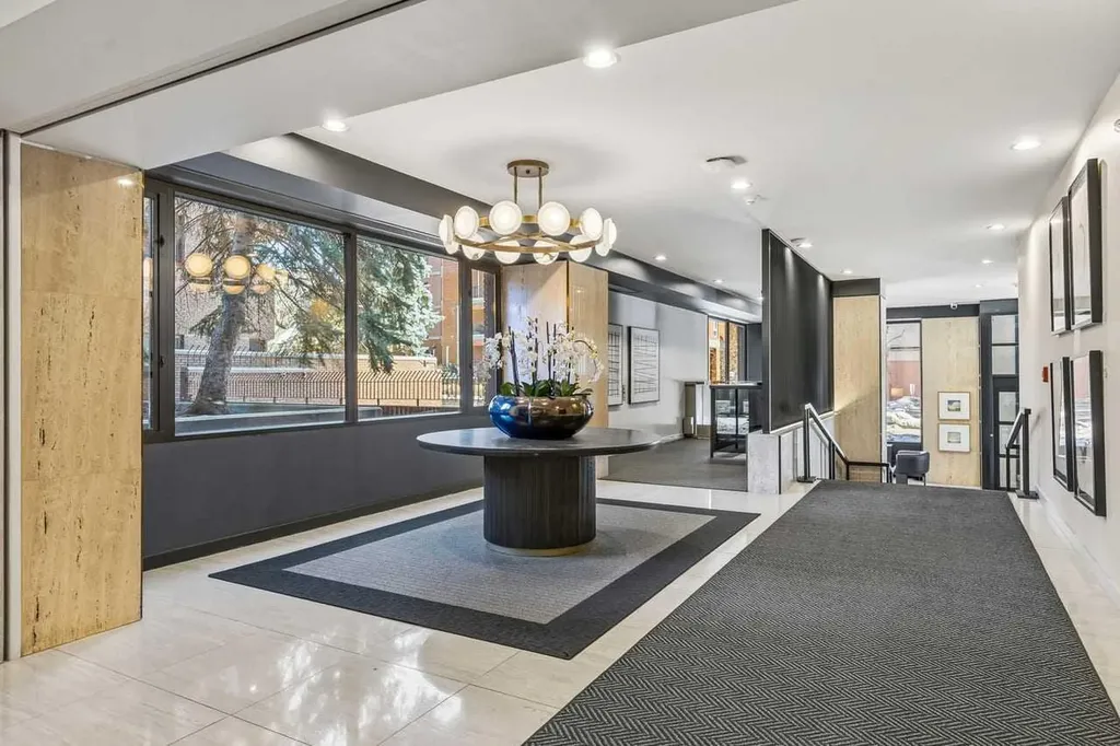 500 Eau Claire Avenue SW Calgary AB T2P 3R8
