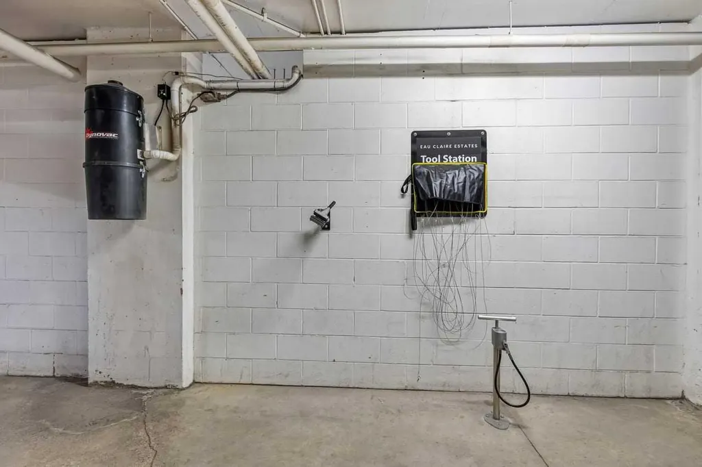 500 Eau Claire Avenue SW Calgary AB T2P 3R8