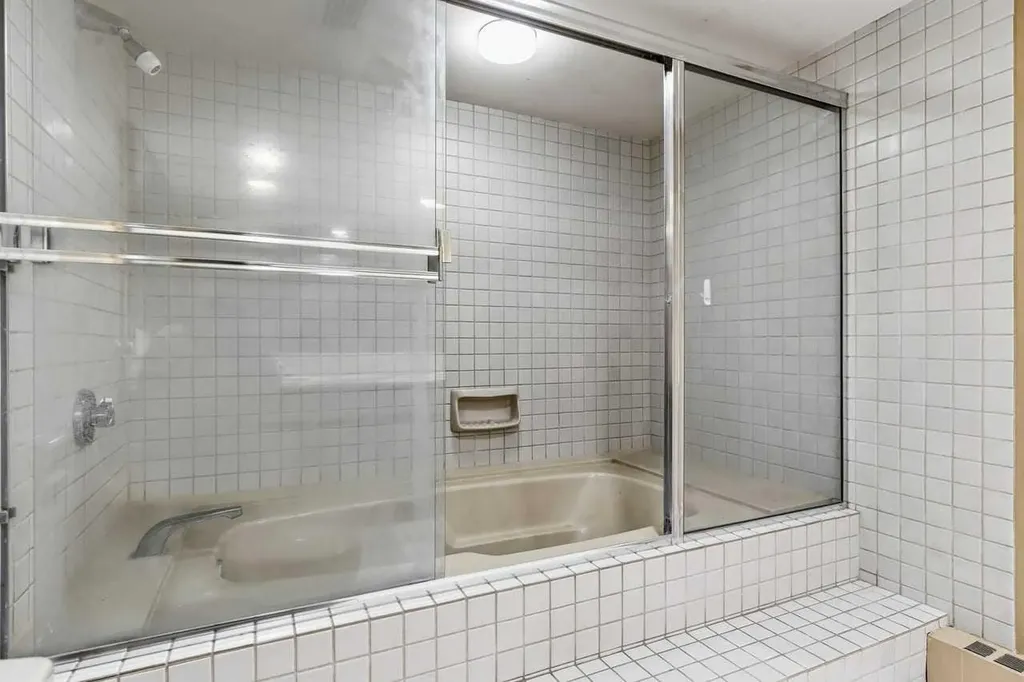 500 Eau Claire Avenue SW Calgary AB T2P 3R8