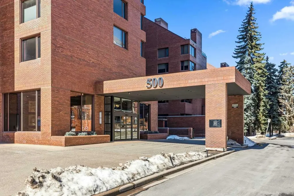 500 Eau Claire Avenue SW Calgary AB T2P 3R8