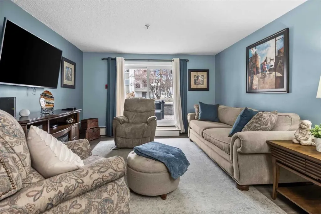 723 57 Avenue SW Calgary AB T2V4Z3