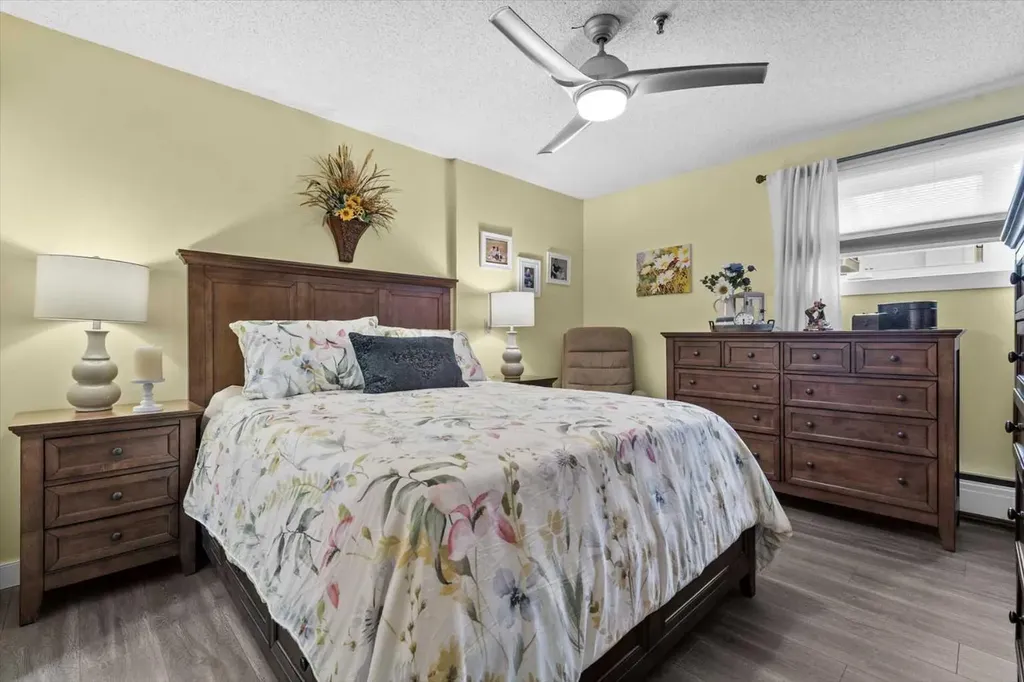 723 57 Avenue SW Calgary AB T2V4Z3