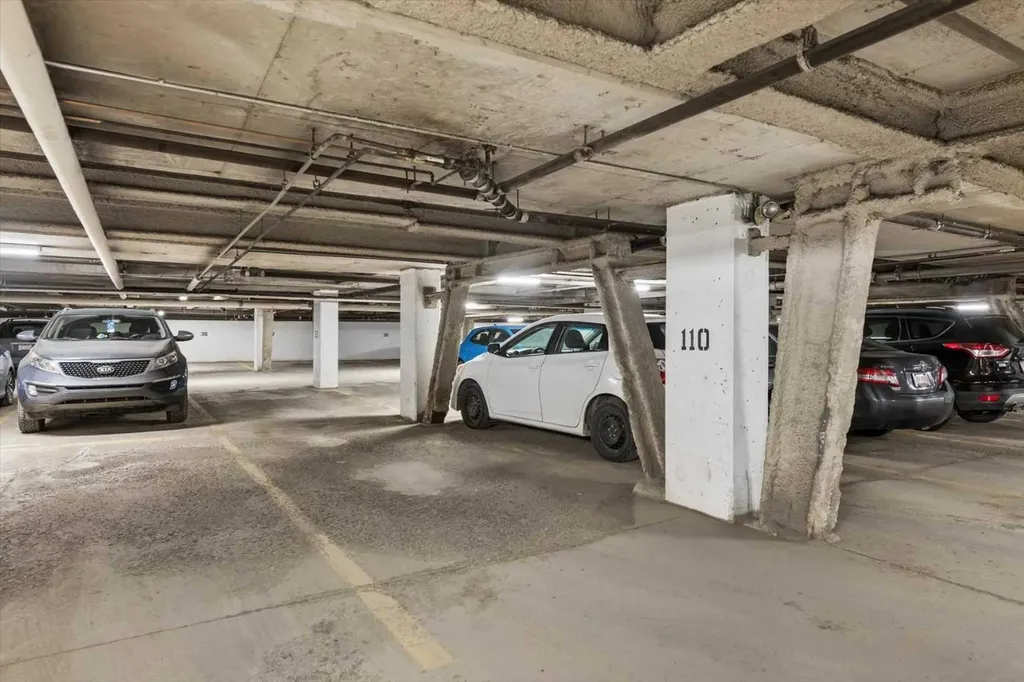 723 57 Avenue SW Calgary AB T2V4Z3