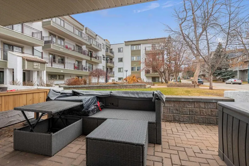 723 57 Avenue SW Calgary AB T2V4Z3
