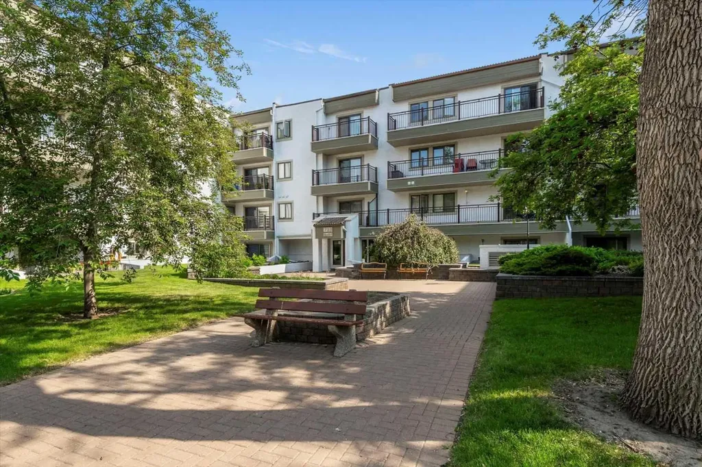 723 57 Avenue SW Calgary AB T2V4Z3