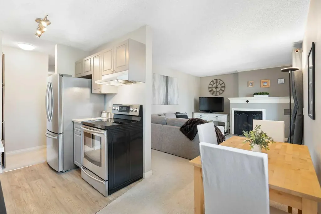 305 25 Avenue SW Calgary AB T2S 0L3