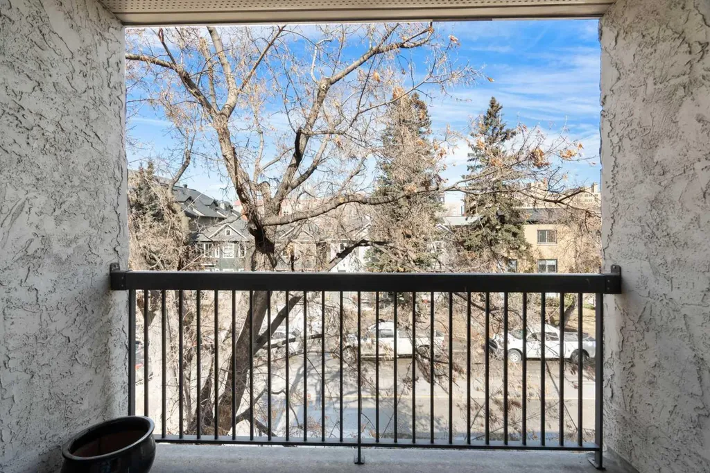 305 25 Avenue SW Calgary AB T2S 0L3