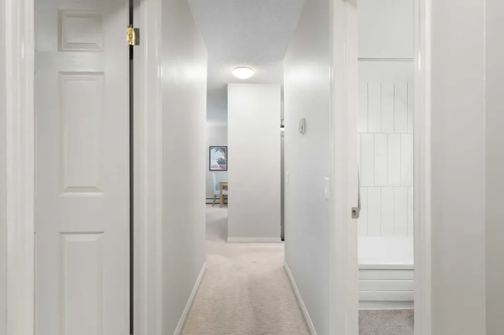 305 25 Avenue SW Calgary AB T2S 0L3
