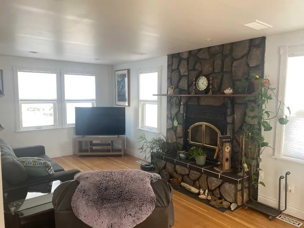 5023 51 Avenue Woking AB T0H 3V0