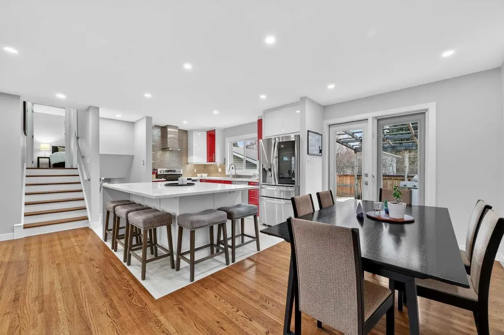 8027 Elbow Drive SW Calgary AB T2V 1K5