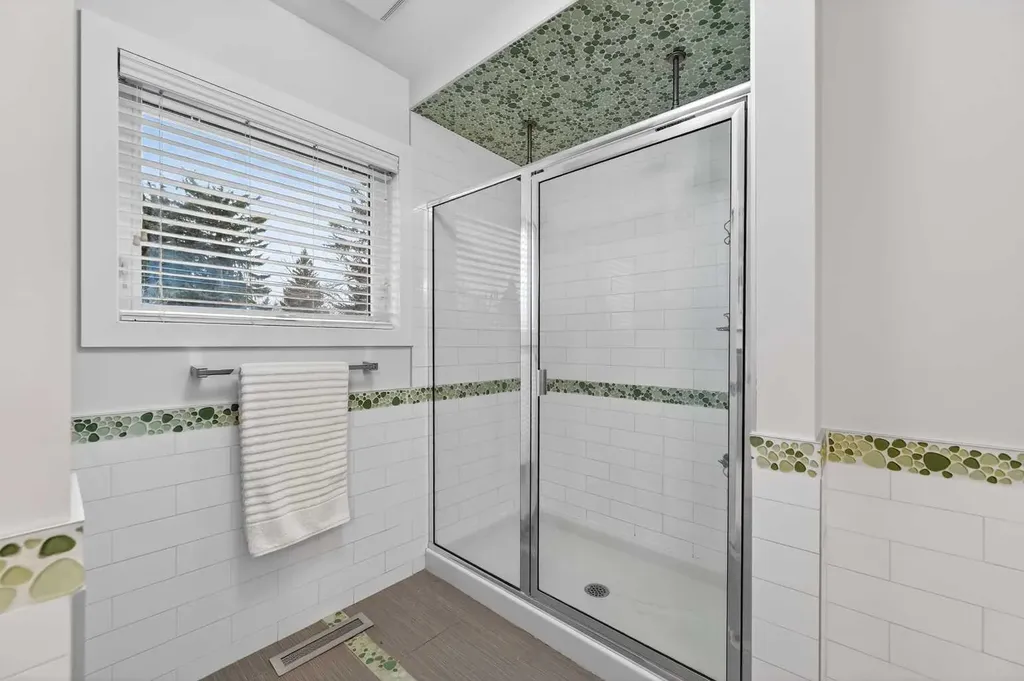 8027 Elbow Drive SW Calgary AB T2V 1K5