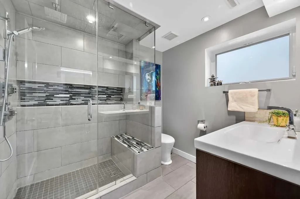 8027 Elbow Drive SW Calgary AB T2V 1K5