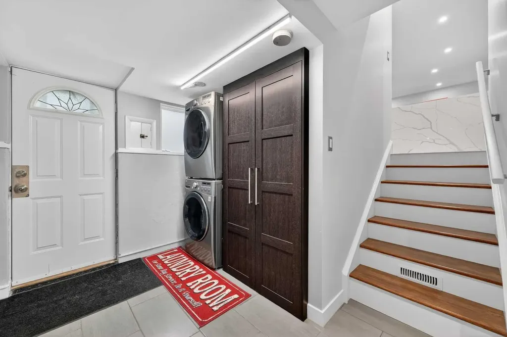 8027 Elbow Drive SW Calgary AB T2V 1K5