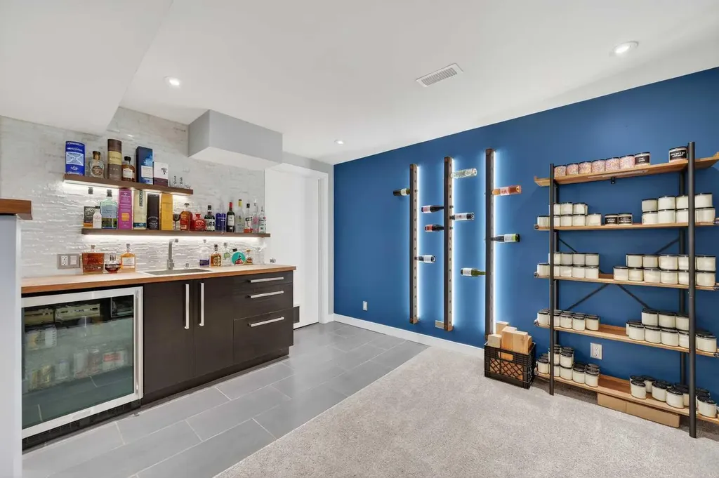 8027 Elbow Drive SW Calgary AB T2V 1K5
