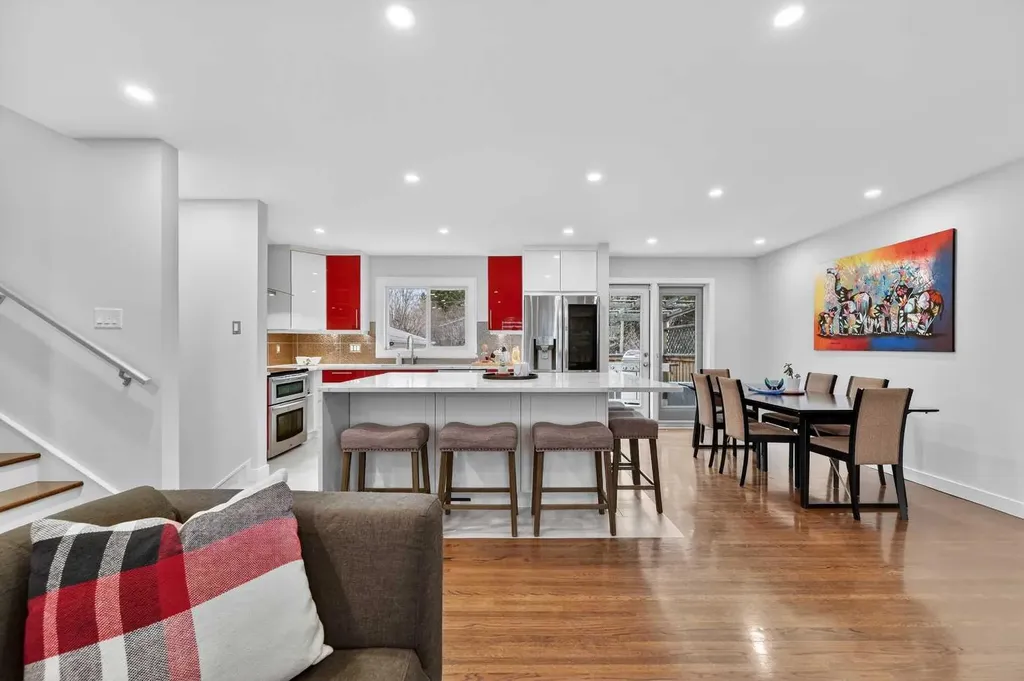 8027 Elbow Drive SW Calgary AB T2V 1K5