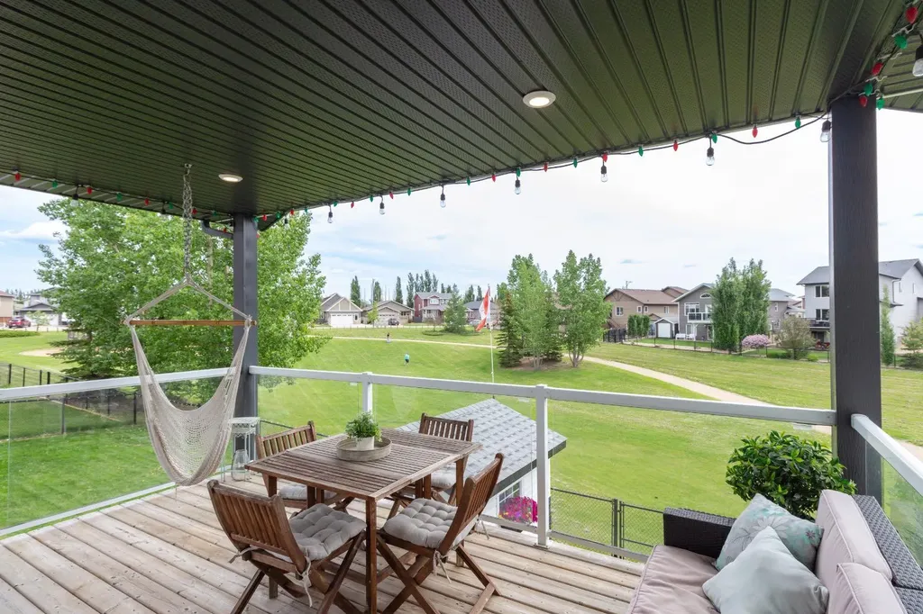 5215 35 Avenue Camrose AB T4V 5H5