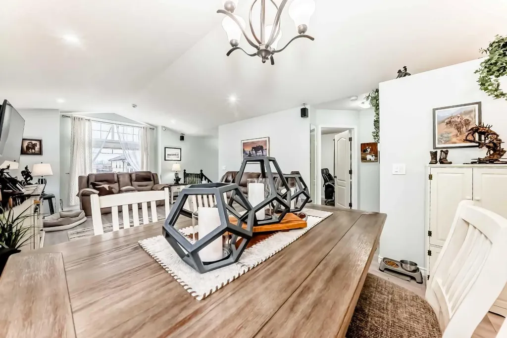 6315 60 Street Close Ponoka AB T4J1W1
