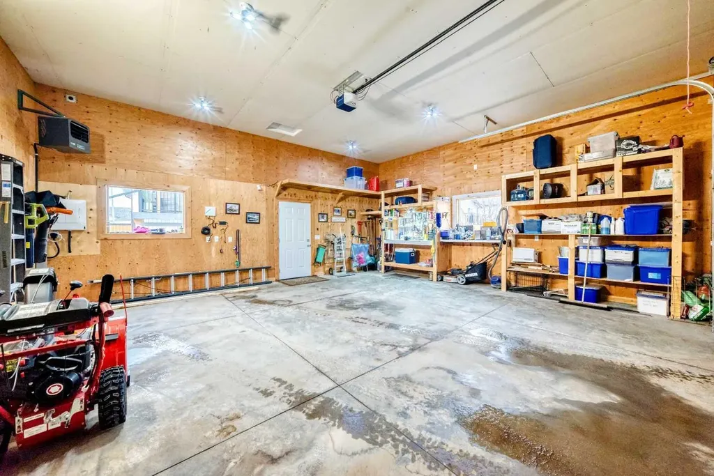 6315 60 Street Close Ponoka AB T4J1W1