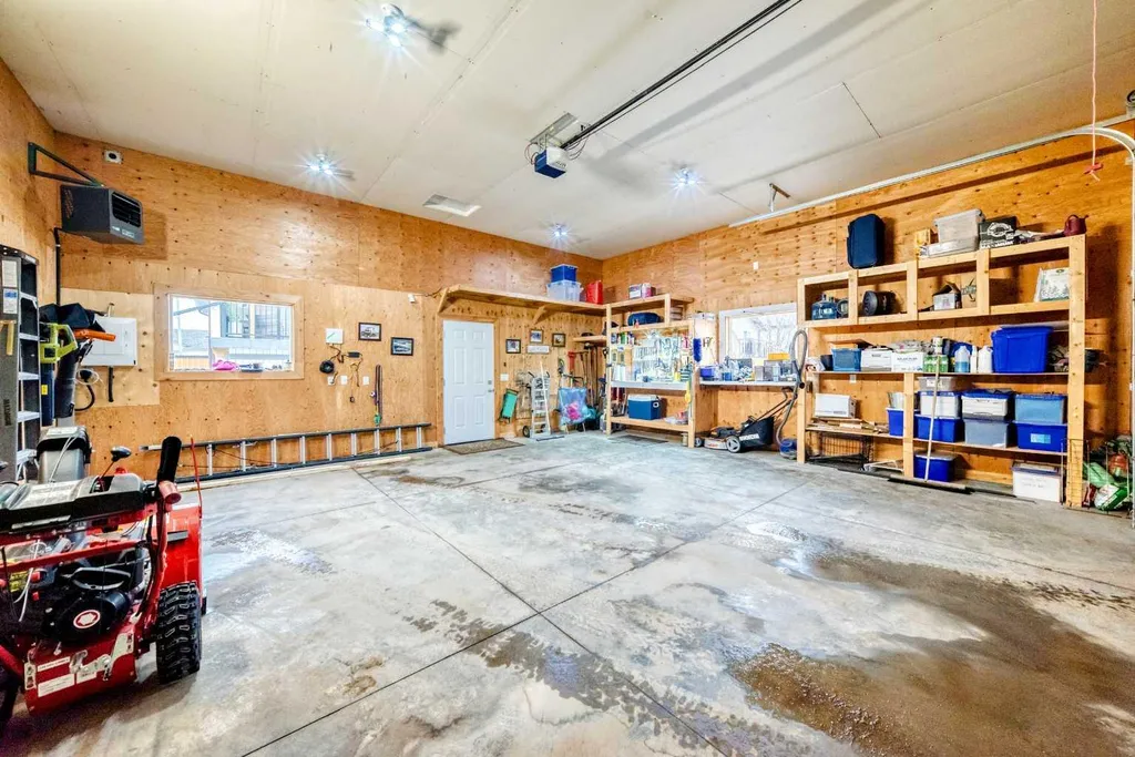 6315 60 Street Close Ponoka AB T4J1W1