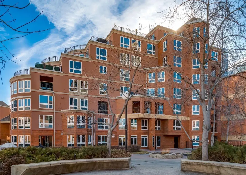 400 Eau Claire Avenue SW Calgary AB T2P 4X2