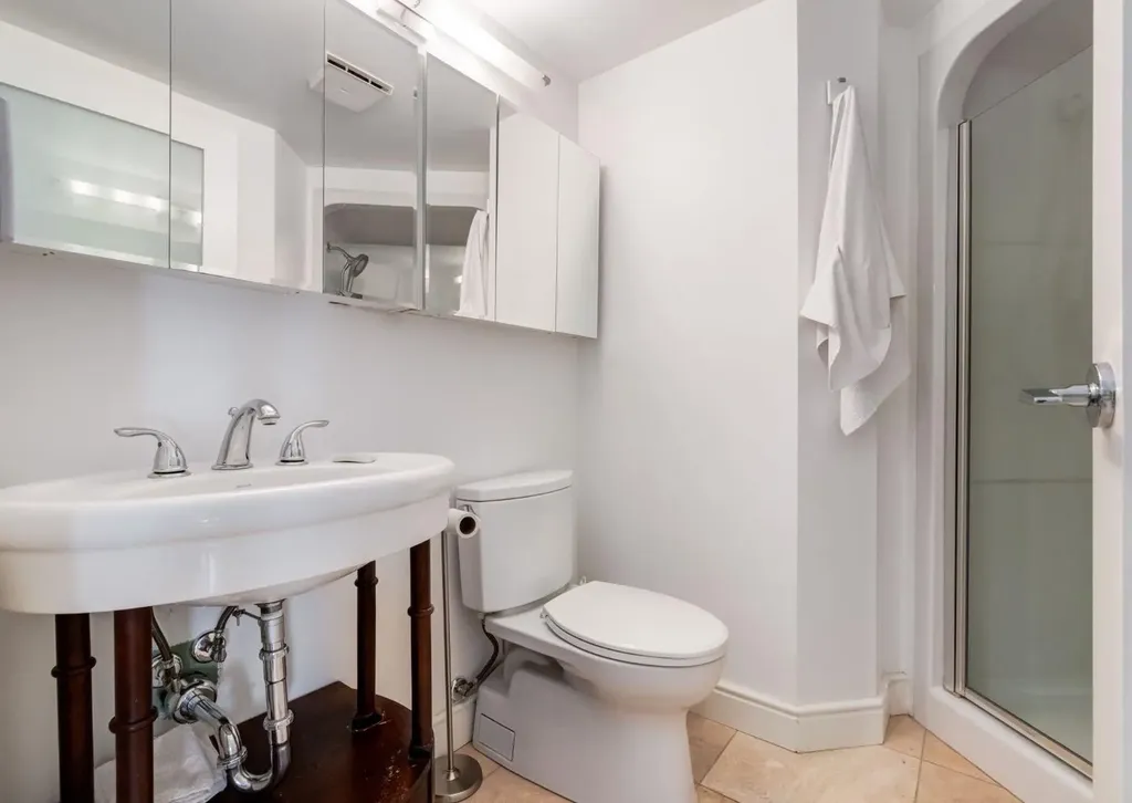 400 Eau Claire Avenue SW Calgary AB T2P 4X2