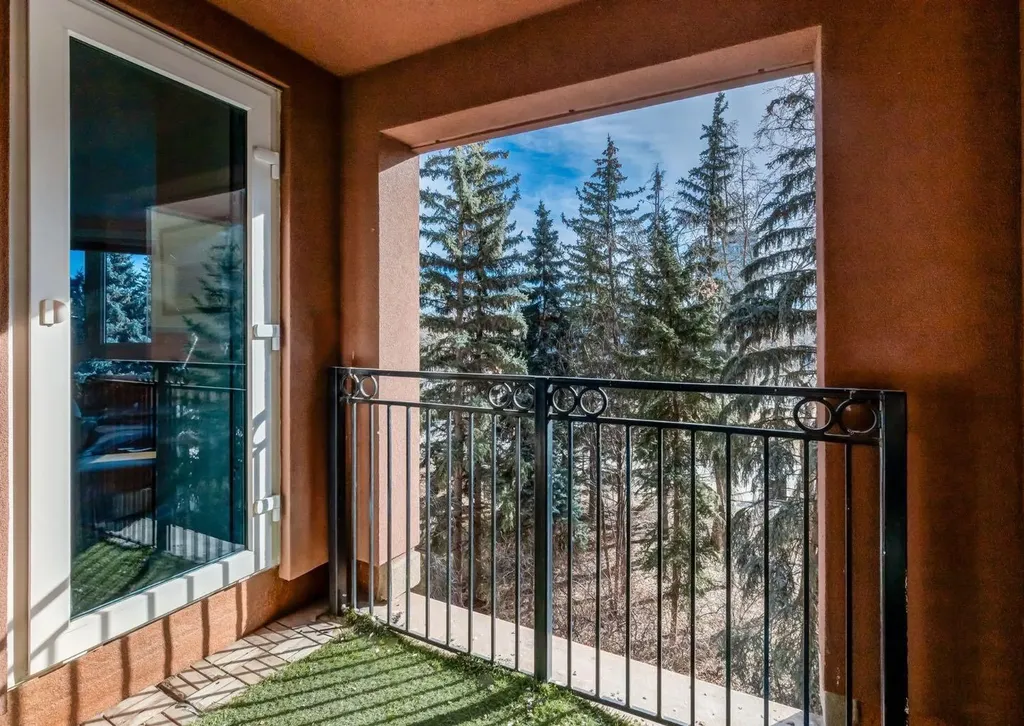 400 Eau Claire Avenue SW Calgary AB T2P 4X2