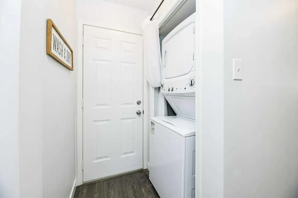 7 Stanton Street Red Deer AB T4N 0B9