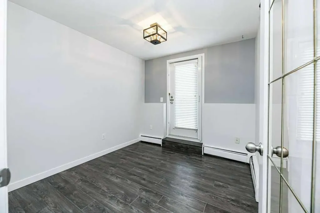 7 Stanton Street Red Deer AB T4N 0B9