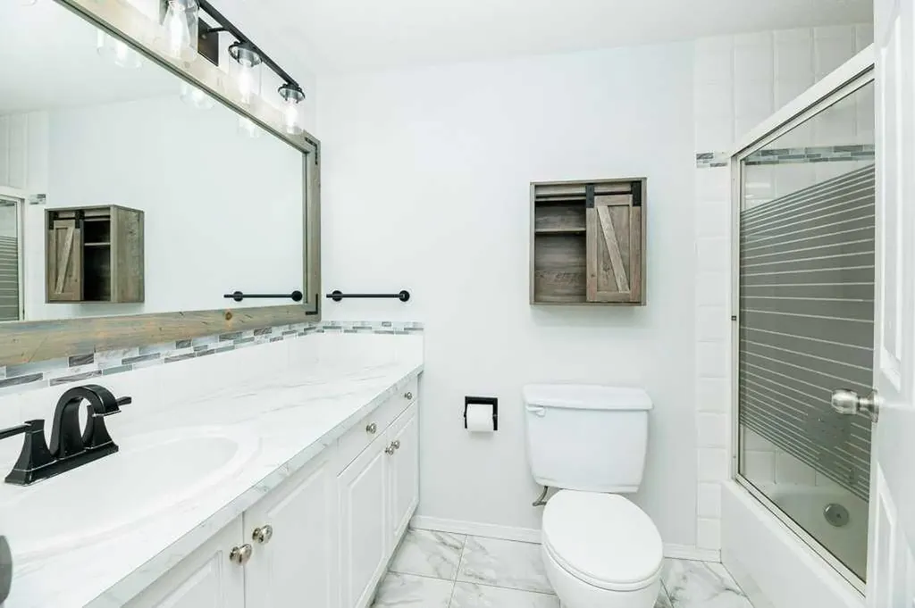 7 Stanton Street Red Deer AB T4N 0B9