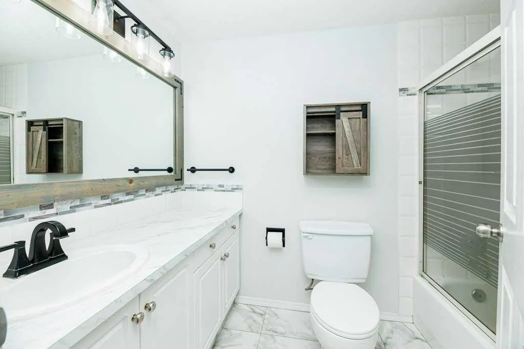7 Stanton Street Red Deer AB T4N 0B9