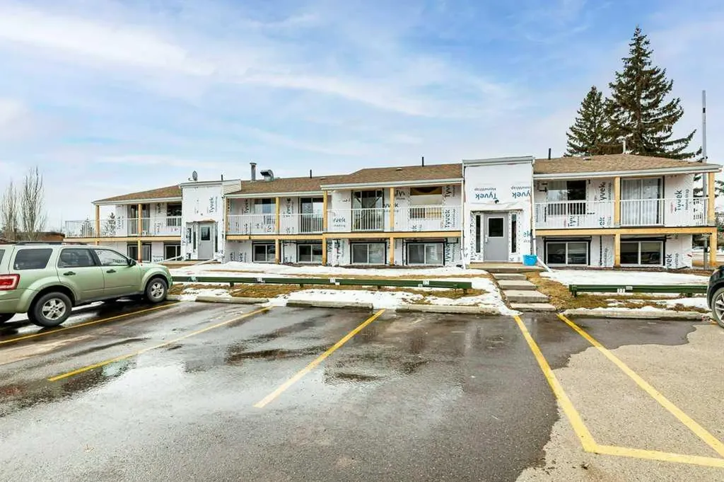 7 Stanton Street Red Deer AB T4N 0B9