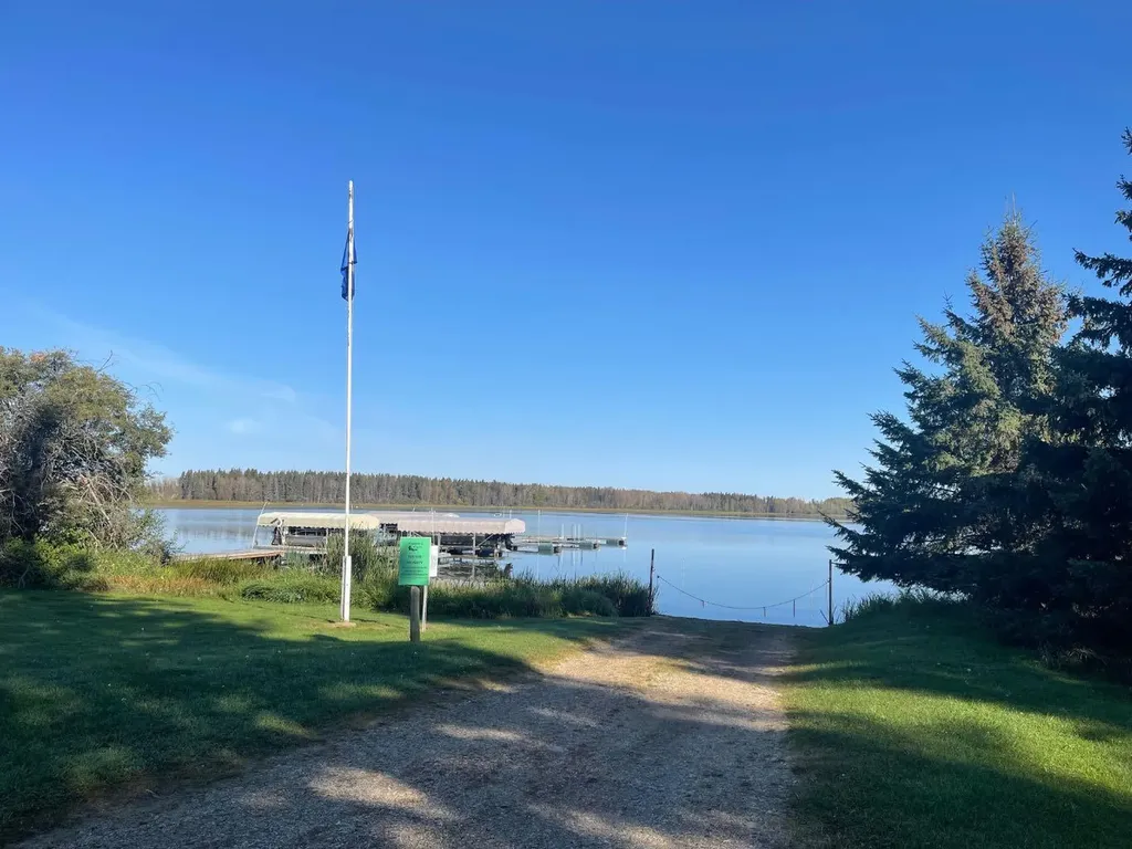 400 465015 Range Road 63a Buck Lake AB T0C 0T0