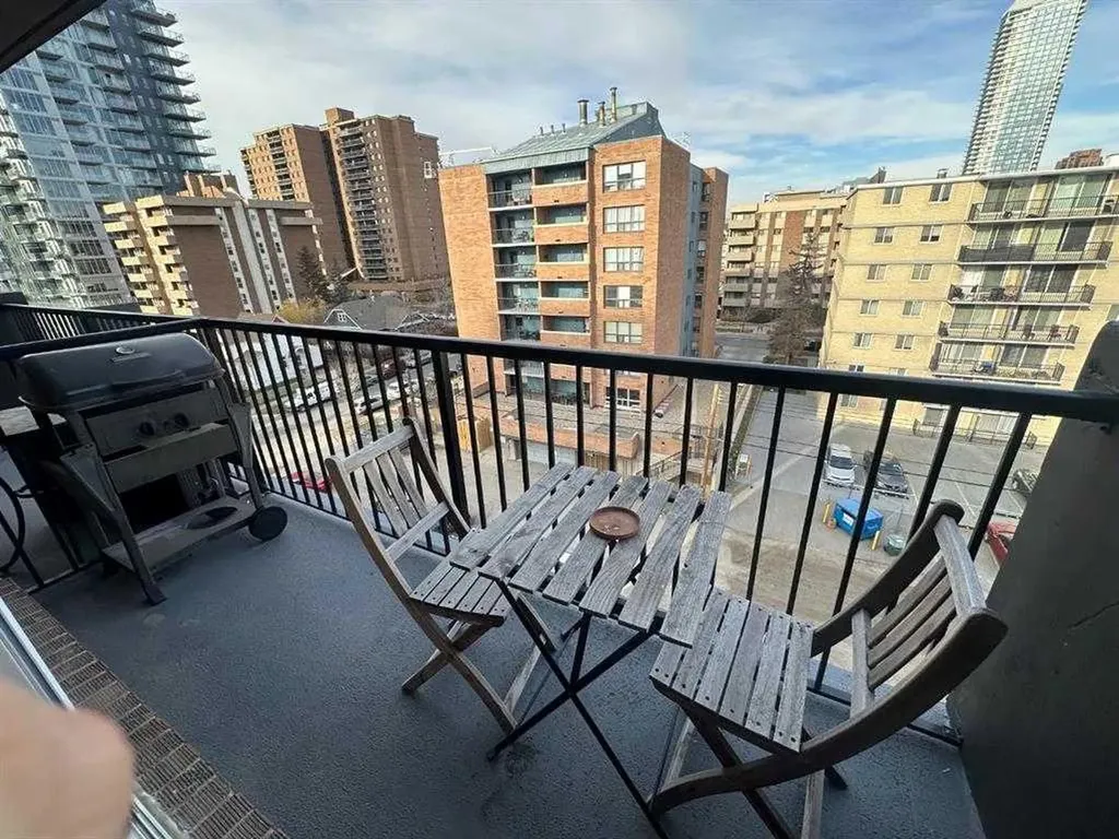 1236 15 Avenue SW Calgary AB T3C0X5
