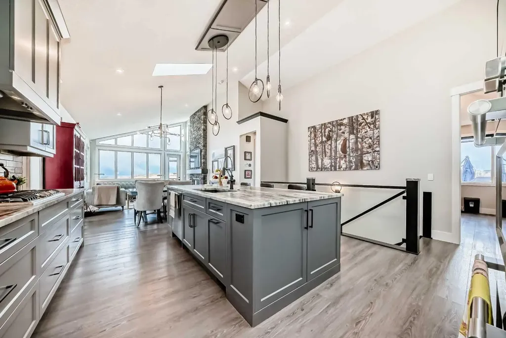 64 Walcrest View SE Calgary AB T2X 4G3