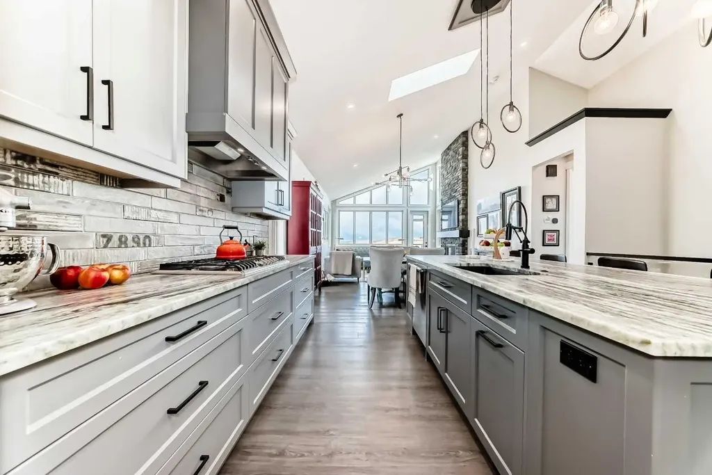 64 Walcrest View SE Calgary AB T2X 4G3