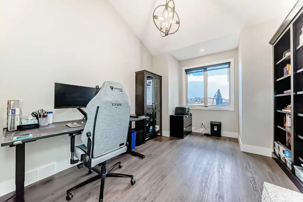 64 Walcrest View SE Calgary AB T2X 4G3