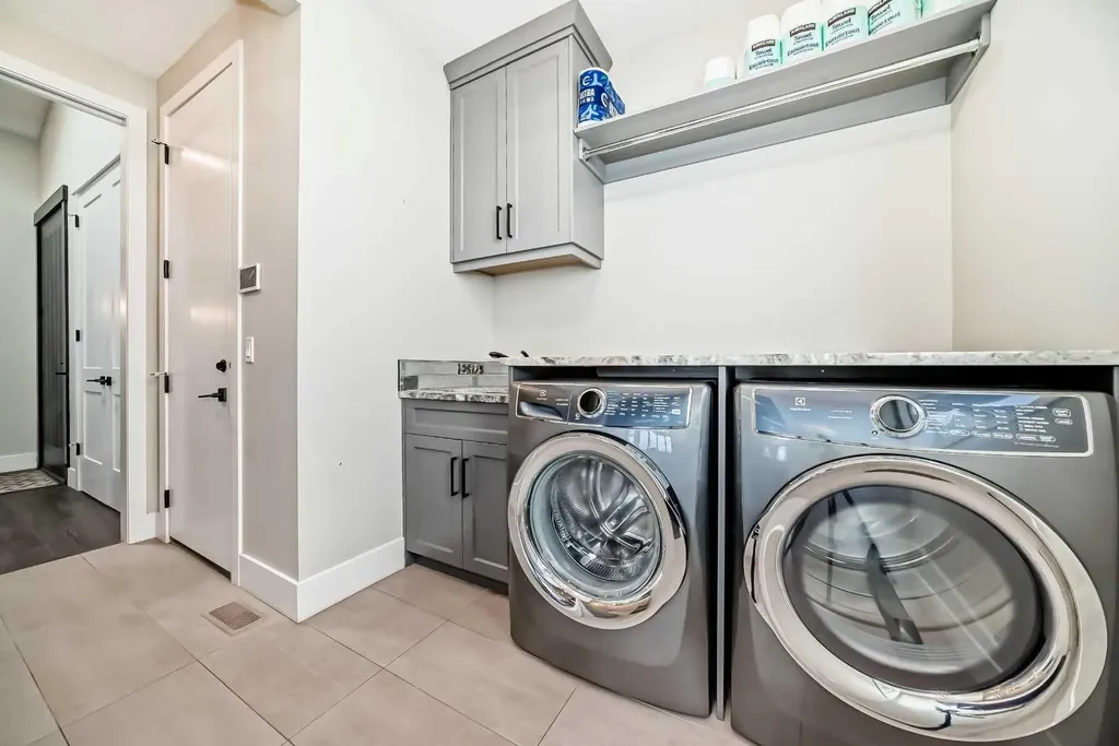 64 Walcrest View SE Calgary AB T2X 4G3
