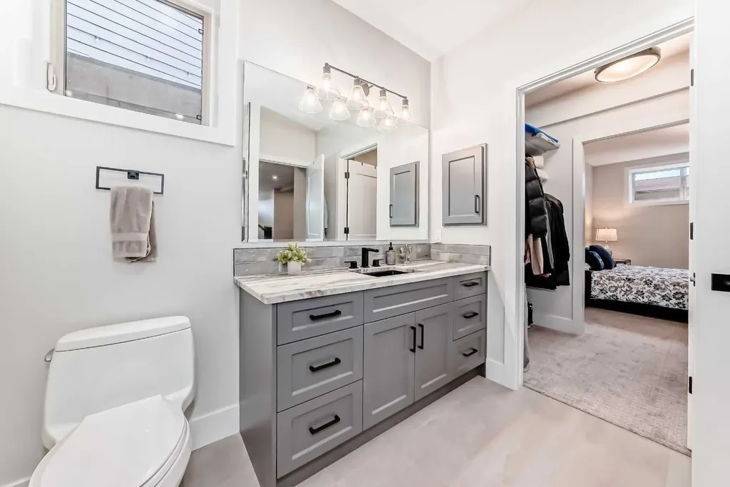 64 Walcrest View SE Calgary AB T2X 4G3