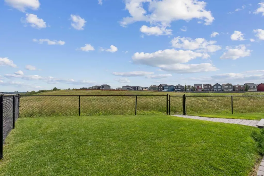 64 Walcrest View SE Calgary AB T2X 4G3