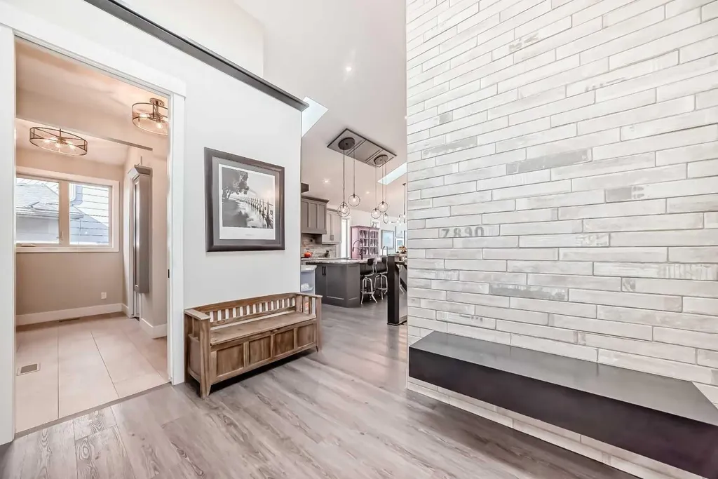64 Walcrest View SE Calgary AB T2X 4G3