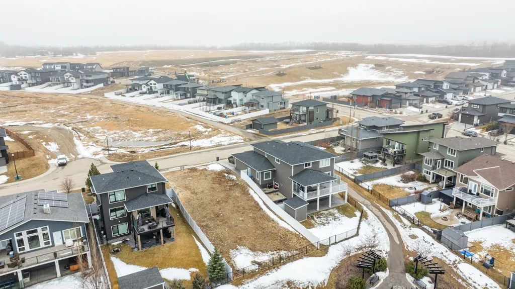 73 Valli Close Sylvan Lake AB T4S 0P2